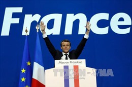 Tổng thống đắc cử Pháp từ chức Chủ tịch phong trào Tiến bước