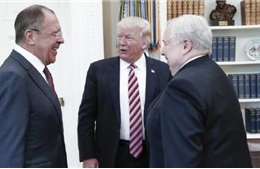 Nhà Trắng nổi giận vì Nga công khai ảnh cuộc họp kín Trump - Lavrov