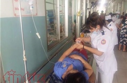34 công nhân bỗng dưng chóng mặt, khó thở phải cấp cứu 