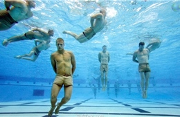 Chiêm ngưỡng kỹ thuật bơi giúp đặc nhiệm Mỹ bơi hàng chục km không mệt
