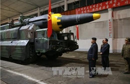 Lãnh đạo Triều Tiên phê chuẩn việc triển khai tên lửa thế hệ mới 