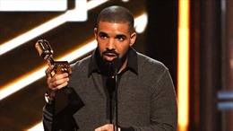 Drake đi vào lịch sử tại lễ trao giải Billboard 2017 khi ẵm tới 13 giải 