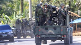 Tổng thống Philippines cân nhắc thiết quân luật trên toàn quốc