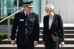Thủ tướng Anh hối thúc NATO tăng cường chống khủng bố