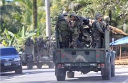 Quân đội Philippines dồn lực giải cứu con tin, đánh bật phiến quân khỏi Mindanao