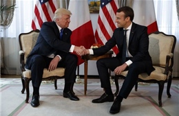 Tổng thống Mỹ gặp tân Tổng thống Pháp trước thềm Hội nghị NATO