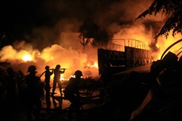 Cháy lớn tại kho chứa bột sắn ở Đồng Nai 