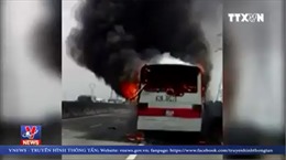 Xe khách bị cháy rụi trên cao tốc TP Hồ Chí Minh - Trung Lương