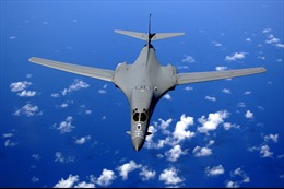 Vừa điều tàu sân bay thứ 3, Mỹ lại bị Triều Tiên tố sử dụng máy bay ném bom B-1B 