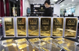 Giá vàng thế giới ở gần mức cao nhất trong một tháng