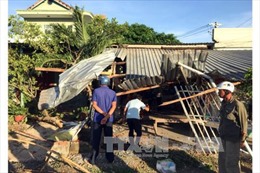 Ninh Thuận: Xe sơ mi rơ moóc mất lái gây chết người, tông sập 3 ngôi nhà bên đường 