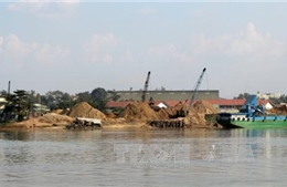  Hơn chục ha đất bị &#39;hà bá nuốt&#39; trên thượng nguồn sông Đồng Nai 