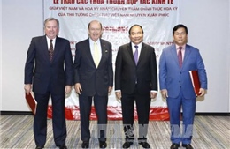 Thủ tướng Nguyễn Xuân Phúc trao đổi với các học giả Hoa Kỳ tại Viện Di sản
