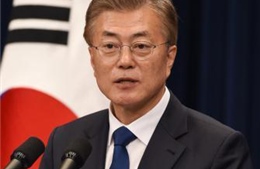 Tổng thống Hàn Quốc Moon Jae-in được tín nhiệm cao kỷ lục
