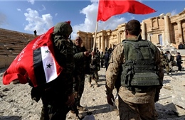 Đằng sau việc khủng bố IS tháo chạy từ Raqqa tới Palmyra ở Syria
