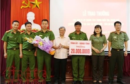 Bắc Ninh: Thưởng &#39;nóng&#39; lực lượng công an phá nhanh vụ án dùng súng cướp tài sản 