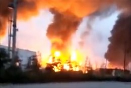 Cháy lớn ở nhà máy hóa dầu tại Thượng Hải, 1 người thiệt mạng