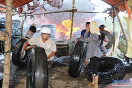 Quảng Ngãi: Hỏa hoạn thiêu rụi 2 cơ sở kinh doanh lốp ô tô, thiệt hại gần 900 triệu đồng