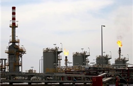 Căng thẳng ngoại giao vùng Vịnh khiến giá dầu thế giới giảm khoảng 1%