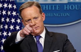 Sự biến mất kỳ lạ của Thư ký báo chí Nhà Trắng Sean Spicer