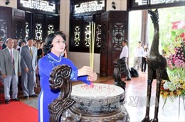 Dâng hương kỷ niệm 105 năm Ngày sinh Chủ tịch Hội đồng Bộ trưởng Phạm Hùng 