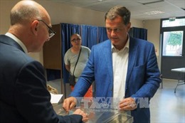 Cử tri Pháp bắt đầu bỏ phiếu bầu cử Hạ viện