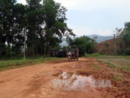 Cần sớm đầu tư xây dựng đường liên xã ở huyện miền núi Sơn Dương
