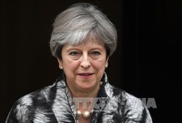 Thủ tướng Anh chịu sức ép thay đổi đường lối đàm phán với EU