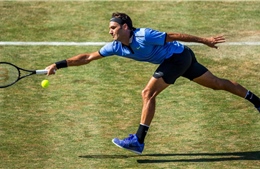 Bất ngờ Roger Federer thua ngay trận đầu tiên trở lại sân cỏ