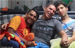 Colombia lần đầu công nhận hôn nhân giữa ba người đàn ông