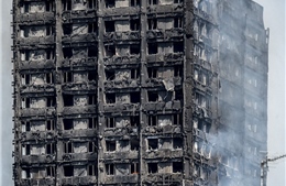 Chưa thể lục soát toàn bộ tòa nhà 27 tầng để tìm nạn nhân vụ cháy ở London