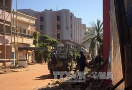 Giải cứu hàng chục du khách trong vụ tấn công khu nghỉ dưỡng ở Mali