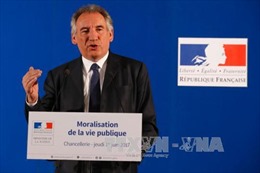 Bộ trưởng Tư pháp Pháp từ chức