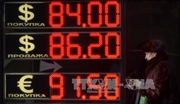 Đồng ruble Nga giảm xuống mức thấp nhất 4 tháng  