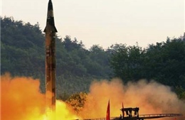 Hàn Quốc theo dõi chặt chẽ việc Triều Tiên phát triển tên lửa đạn đạo