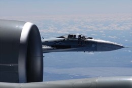 Mỹ tung ảnh tố Su-27 Nga tiếp cận &#39;không an toàn&#39;, cách máy bay do thám Mỹ chỉ 1,5m