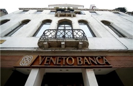 Italy sẽ chi 17 tỷ euro giải cứu 2 ngân hàng 