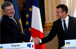 Tổng thống Pháp thúc đẩy hòa đàm về Ukraine