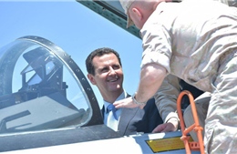 Giữa căng thẳng, Tổng thống Syria thử tài làm phi công Su-35