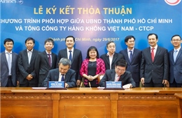 TP Hồ Chí Minh ký kết quảng bá du lịch với Vietnam Airlines