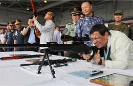 Đằng sau việc Trung Quốc hỗ trợ vũ khí cho Philippines 