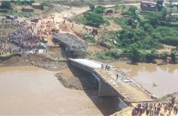 Cầu 12 triệu USD Trung Quốc xây cho Kenya chưa thông đã sập