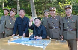 Ông Kim Jong-un hứa &#39;tặng thêm quà&#39; cho Mỹ sau vụ thử tên lửa có thể mang đầu đạn hạt nhân