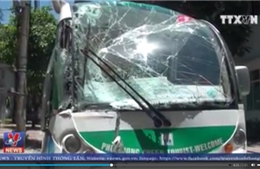 Đà Nẵng: Va chạm giữa xe taxi và xe điện làm 6 người thương vong
