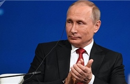 Tổng thống Putin sửa sai cho phiên dịch viên trong các lần đối thoại cấp cao