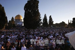 Lãnh đạo Israel và Palestine điện đàm sau vụ tấn công gần đền thờ al-Aqsa