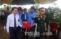 Truy điệu và an táng hài cốt liệt sĩ quân tình nguyện, chuyên gia Việt Nam hy sinh tại Campuchia