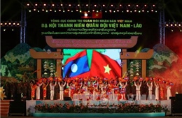 Dạ hội thanh niên quân đội Việt-Lào &#39;Chung dãy Trường Sơn - Thắm tình đồng chí&#39;
