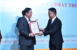 Bảo Tín Minh Châu nhận 3 giải thưởng quốc tế 