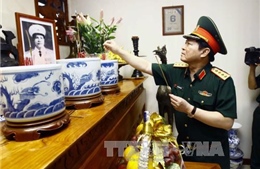 Thắp hương tưởng niệm các Đại tướng Quân đội nhân dân Việt Nam